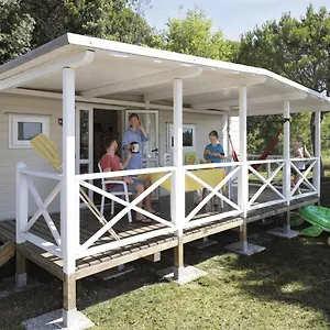 Mobile In With Terrace Ferienhaus